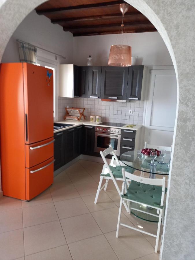 Ebatis Guesthouse Vári Buitenkant foto